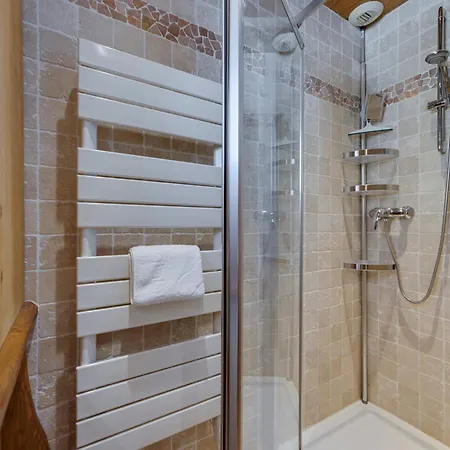 Cosy Avec Balcon, Wi-fi Et Parking A La Rosiere - Fr-1-690-31 Appartement *